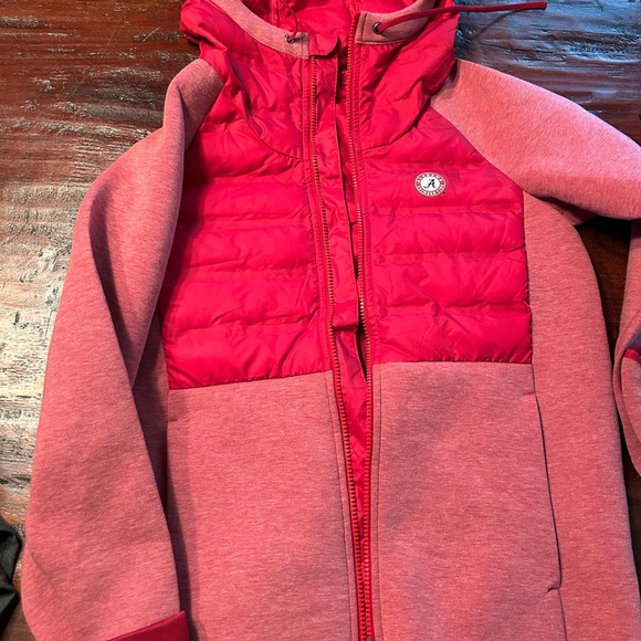 Columbia women’s Two-Tone Red Hoodie - Picture 1 of 7